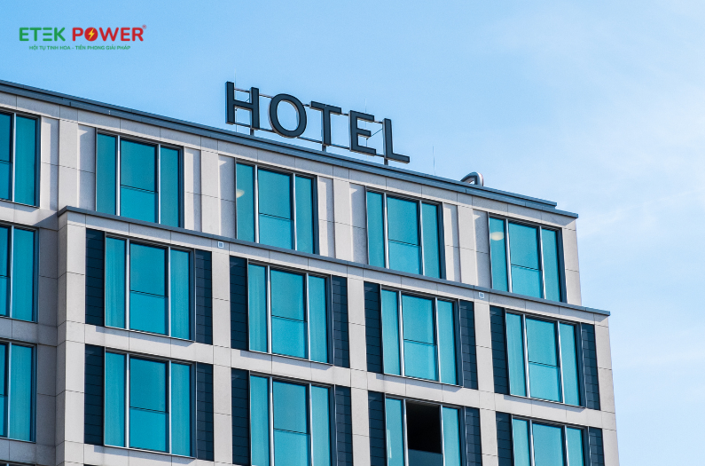 BESS cho Khách sạn, Nhà hàng và Resort - Tiết Kiệm 65% Chi Phí Điện 2025