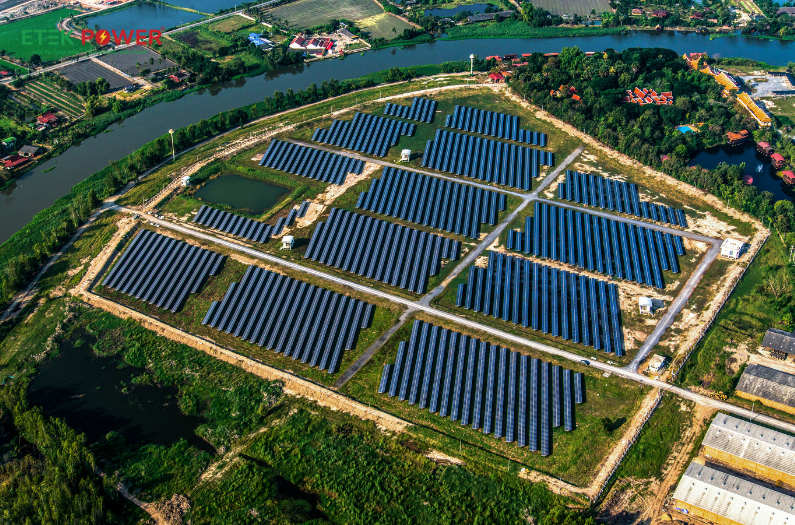 Điện Mặt Trời Cho Trang Trại Hướng Dẫn Đầy Đủ Năm 2025