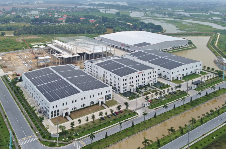 Giải Pháp Điện Mặt Trời Cho Siêu Thị, Trung Tâm Thương Mại 2025