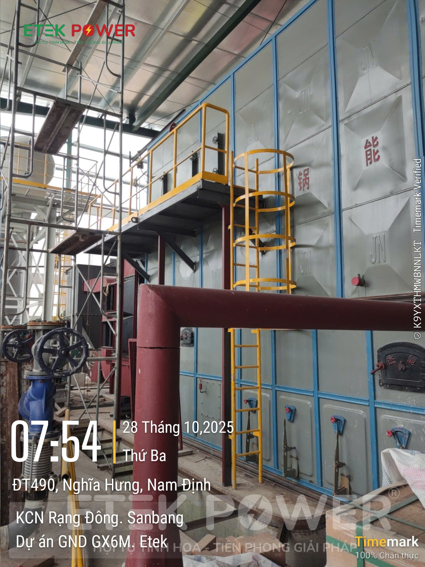 Hình ảnh thi công lò dầu tải nhiệt 6 triệu Kcal/h tại KCN Rạng Đông