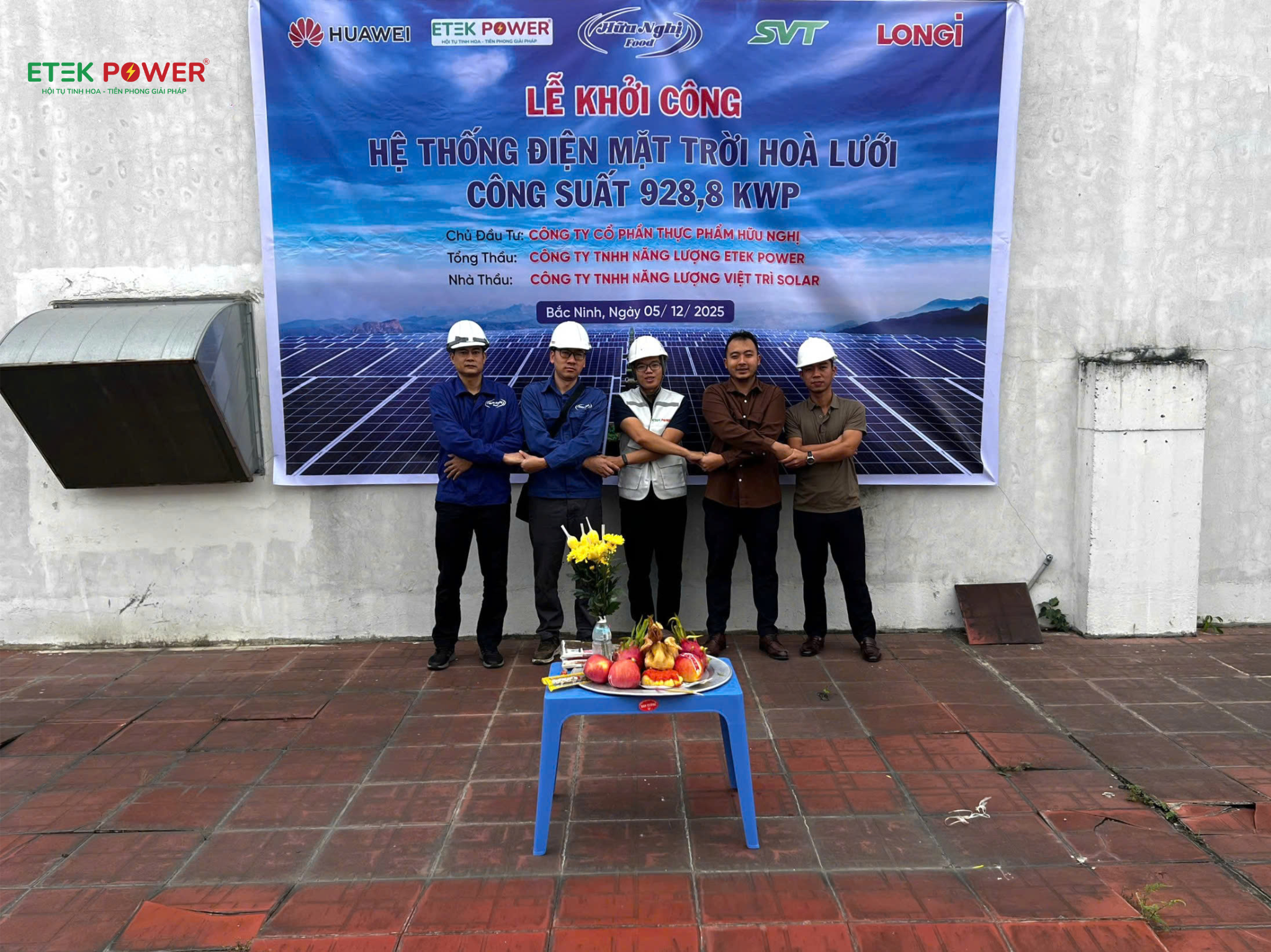 Hình ảnh đội quản lý tại Lễ Khởi Công dự án Hữu Nghị Food.