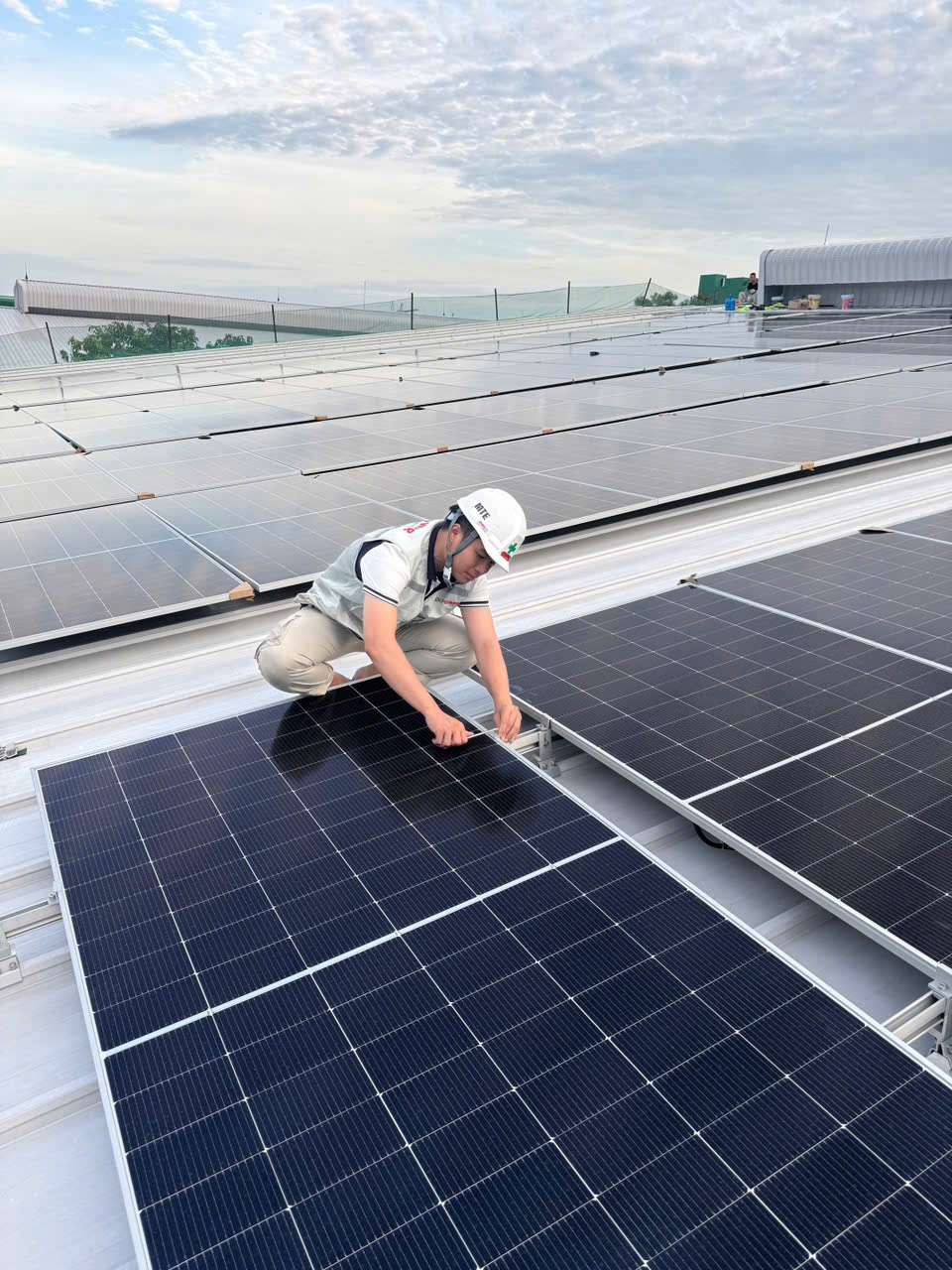 Dự án điện mặt trời áp mái nhà máy do ETEK Power thi công