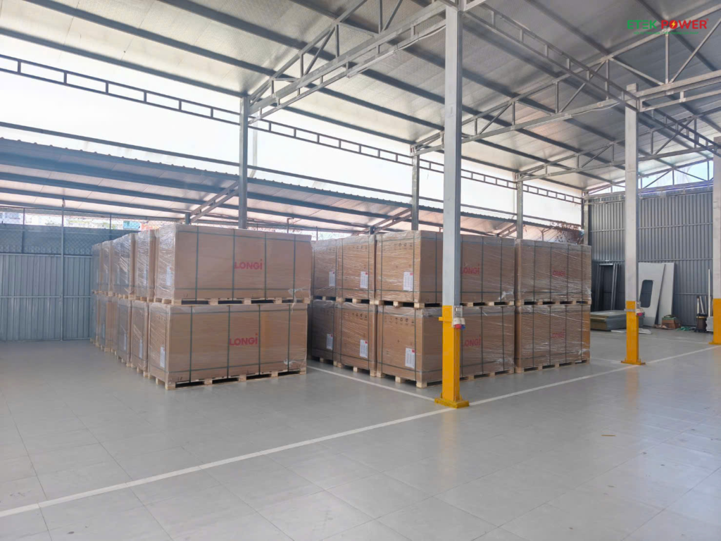 7 container tấm pin LONGi Hi-MO 9 650W có sẵn tại kho Etek Power Hà Nội, giao ngay cho đơn vị thầu EPC solar