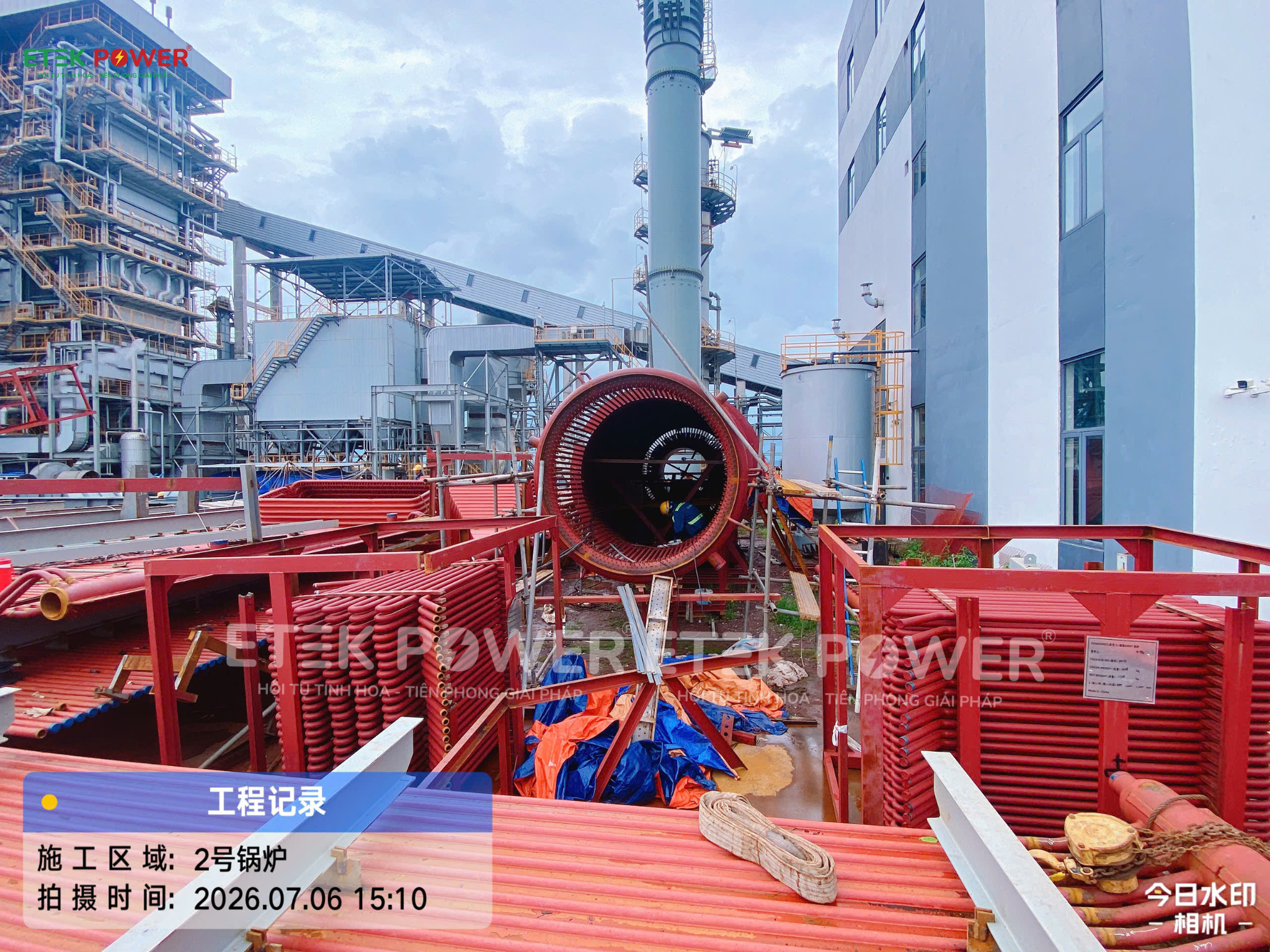 Toàn cảnh cụm cyclone hồi liệu lò hơi CFB 90 t/h sau khi ghép nối hoàn thiện tại dự án Hải Hà Việt Nam